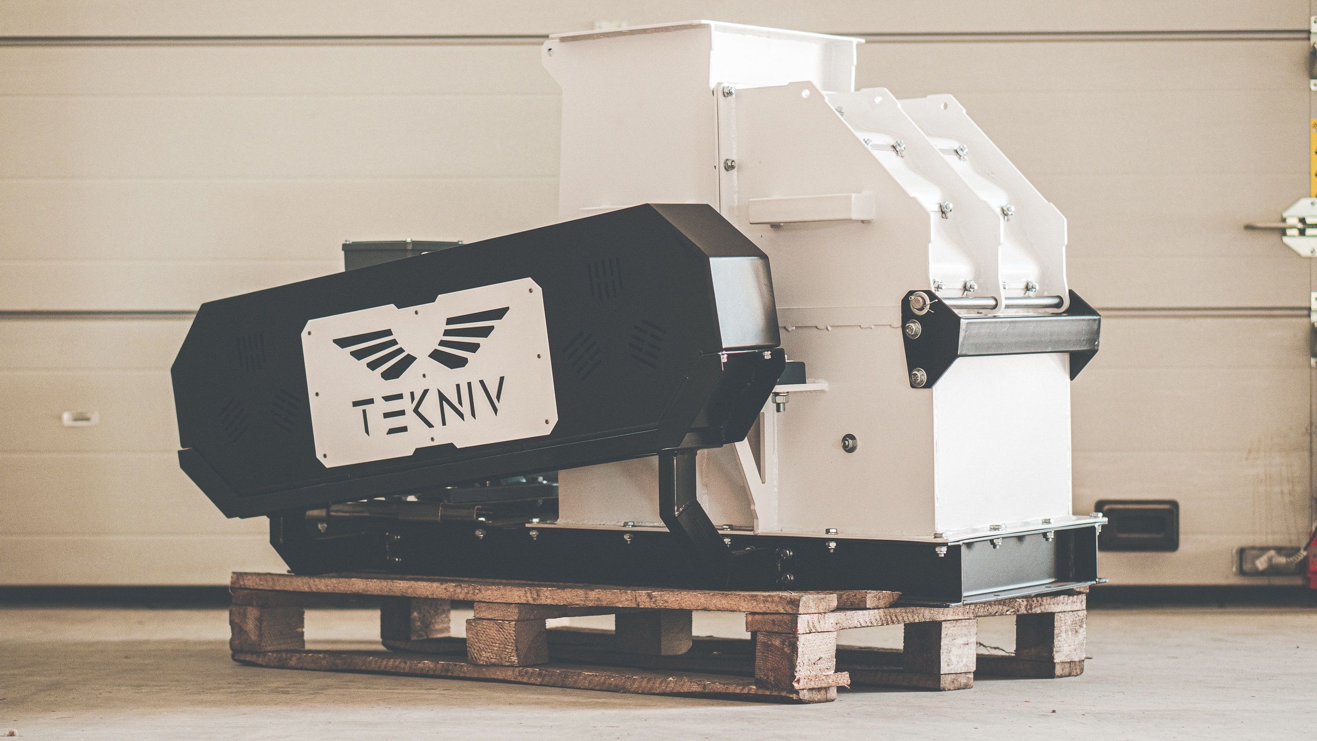 młyn bijakowy 22kw 30kw 37kw front